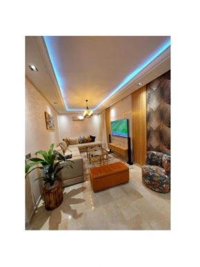 luxury downtown apartment of 80m2 in front of Hassan 2 Mosquē and sea from family , pour famille , INTERDIT COUPLES ARAABIC NON MARIÉ, FORBIDDEN UNMARRIED ARAABIC COUPLES basement car park